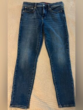 Lucky Brand Women's Ava jeans. Midrise Indigo Skinny Jeans - size 14/32R. VGUC.